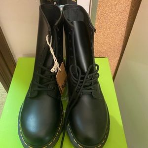 BRAND NEW DOCS